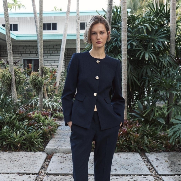 TAILORED ROUND NECK BLAZER SIZE XS - Picture 7 of 7